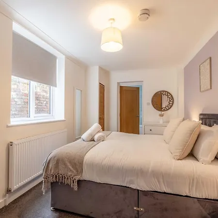 Stylish Apartment 5 Min Walk To Castle Windsor Exterior photo